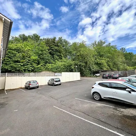 In Barbotan-les-thermes Apartment