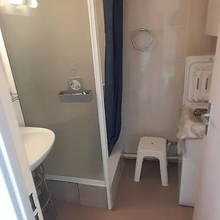 In Barbotan-les-thermes * Cazaubon