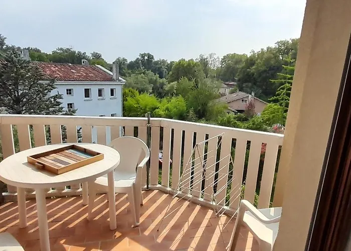 In Barbotan-les-thermes * Cazaubon